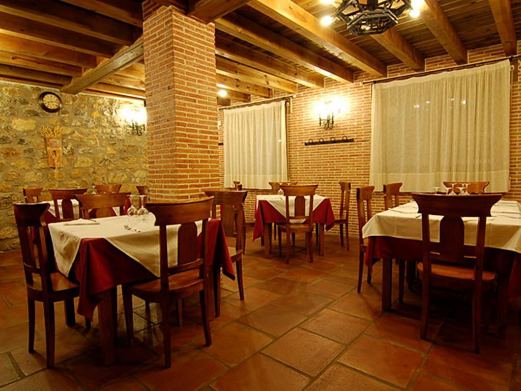 La Casona Del Herrero Navaleno Exterior photo