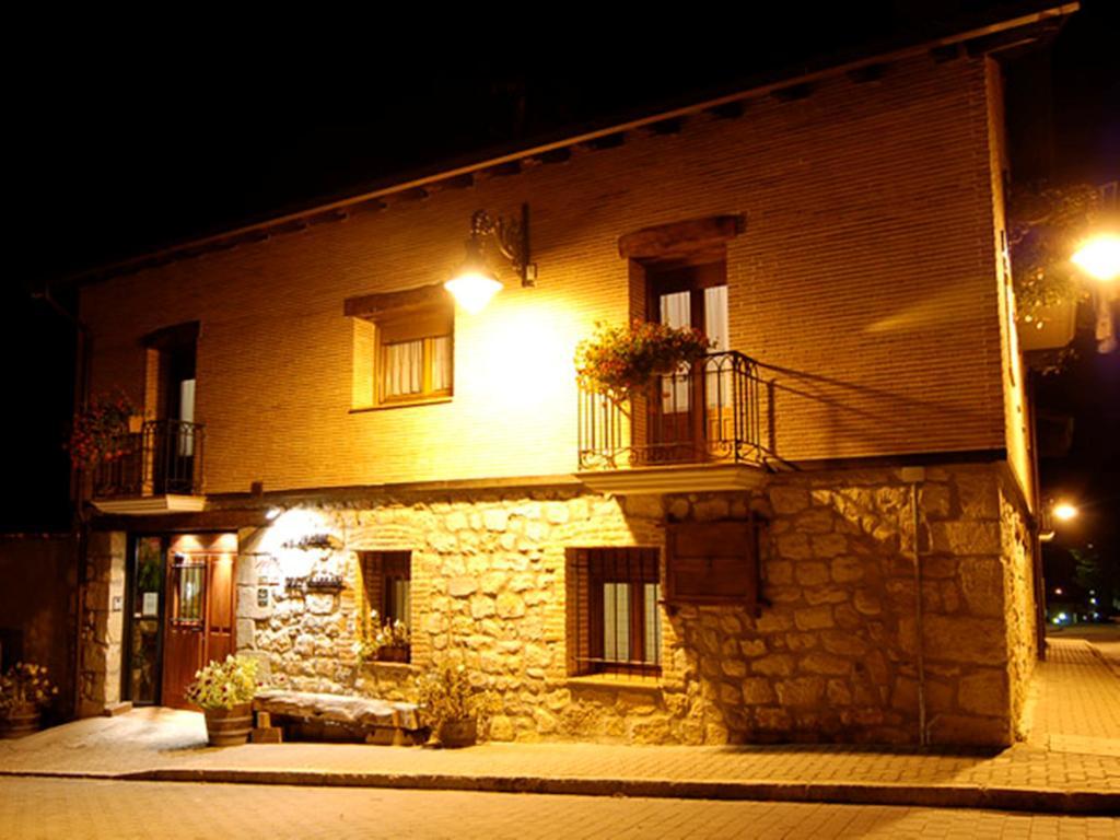 La Casona Del Herrero Navaleno Exterior photo