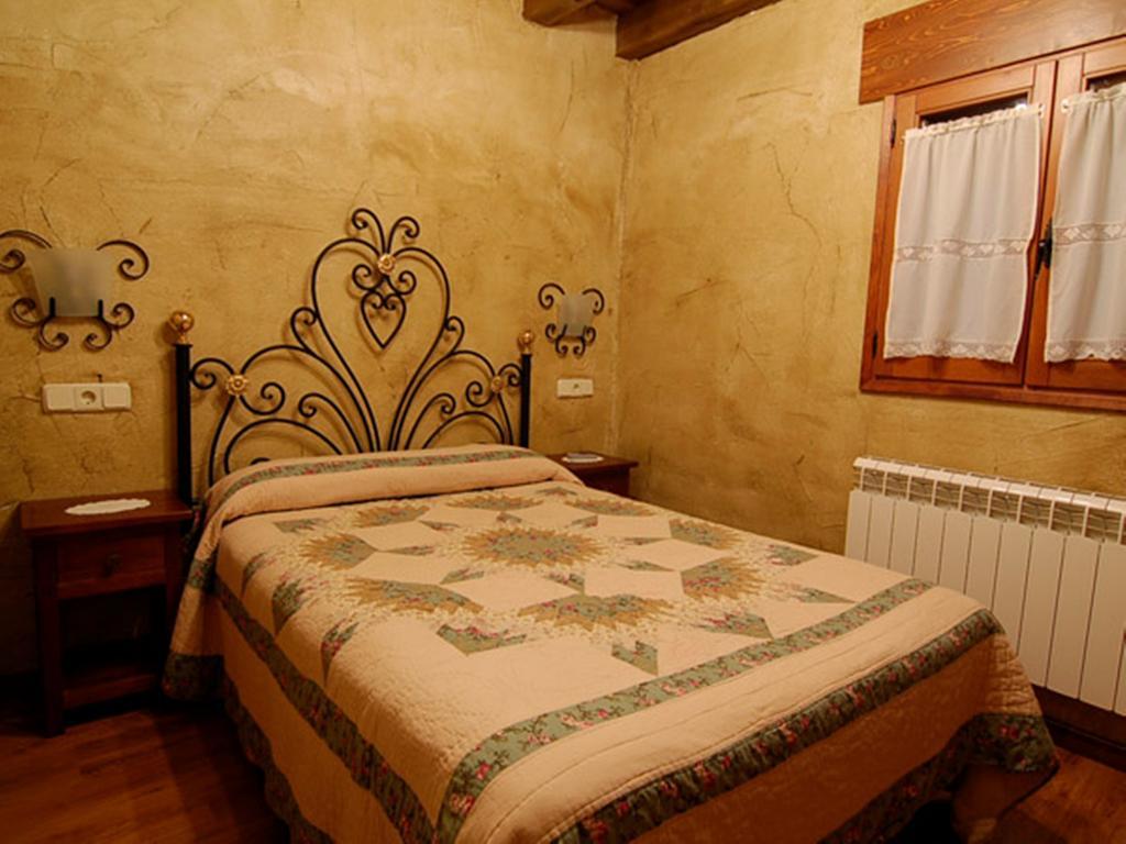 La Casona Del Herrero Navaleno Room photo